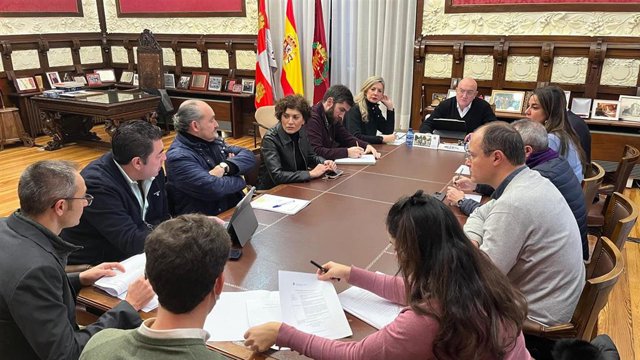 Reunión de la primera Junta de Gobierno del Ayuntamiento de Valladolid en 2024.