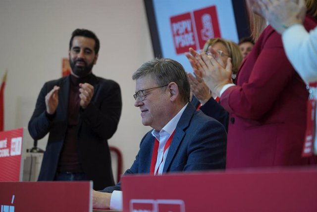 El secretario general del PSPV-PSOE, Ximo Puig, durante un Comité Nacional de los socialistas valencianos