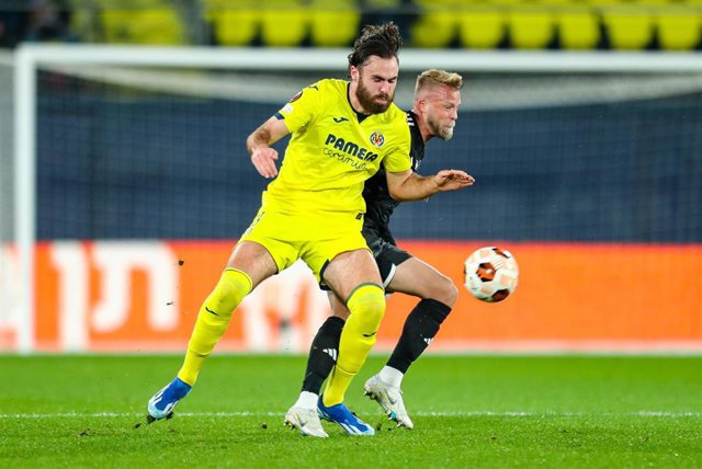 El delantero chileno Ben Brereton durante un partido con el Villarreal