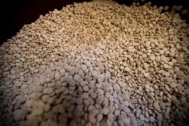 Archivo - Imagen de archivo de una incautación de la anfetamina captagón en Italia 