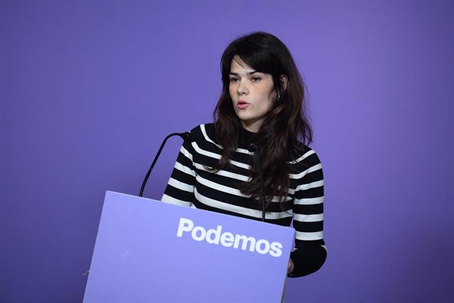 La portavoz de Podemos, Isa Serra, ofrece una rueda de prensa, en la sede de Podemos, a 11 de diciembre de 2023, en Madrid (España).