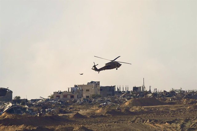 Un helicòpter militar d'Israel a la Franja de Gaza
