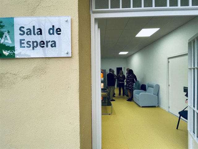 Visita a la nueva sala de espera.