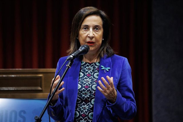 Archivo - La ministra de Defensa, Margarita Robles.