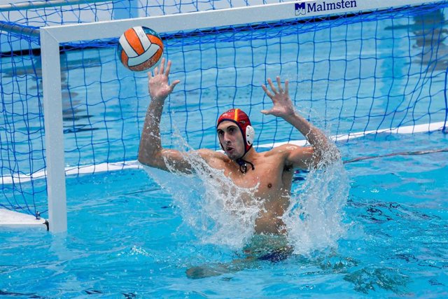 Unai Aguirre con la selección española masculina de waterpolo