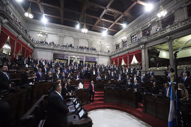 Constituido el nuevo Congreso de Guatemala tras varias horas de retraso