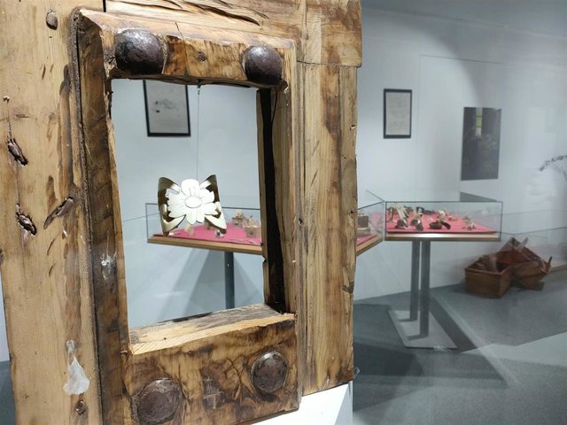 Exposición 'Materiales con alma' de Jesús Ángel Rodríguez en el Casino de Salamanca