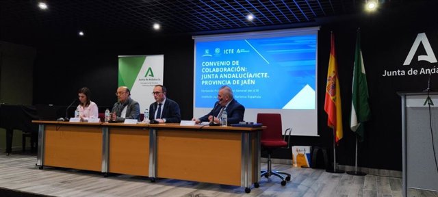Presentación en Jaén del nuevo convenio de colaboración entre la Junta y el Instituto de Calidad Turística para impulsar la promoción de las marcas Q y S