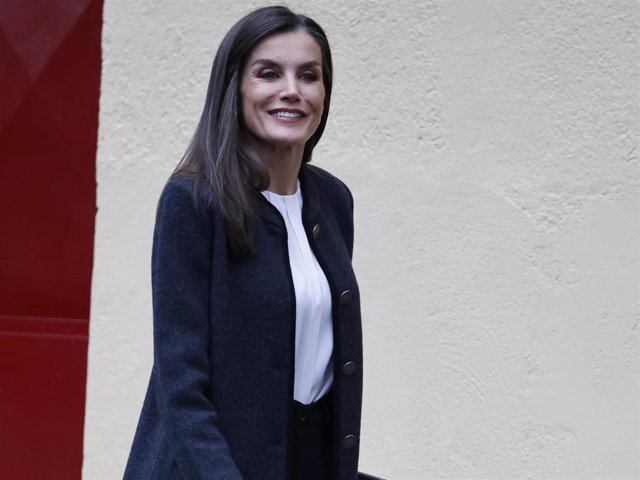 La Reina Letizia, a su llegada a la sede de la AECC este martes para asistir a la primera reunión de trabajo de la entidad en 2024