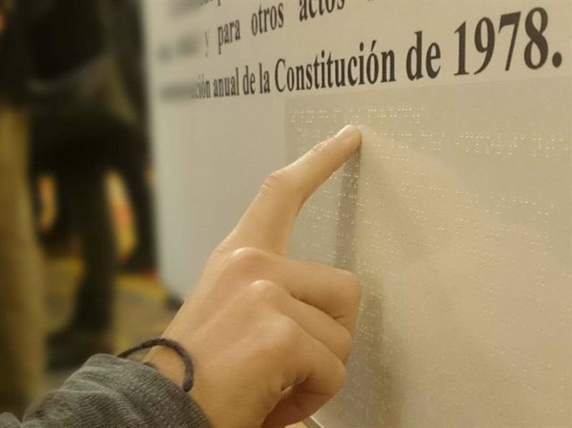 Constitución Española en Braile