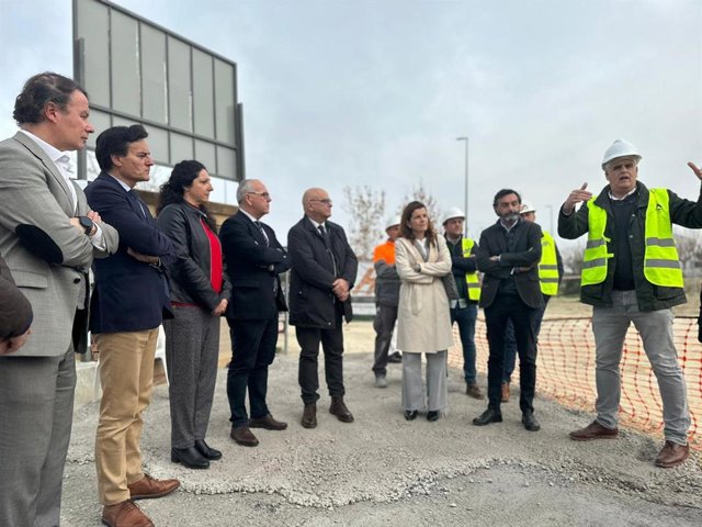 Visita a las obras del futuro centro de empleo.