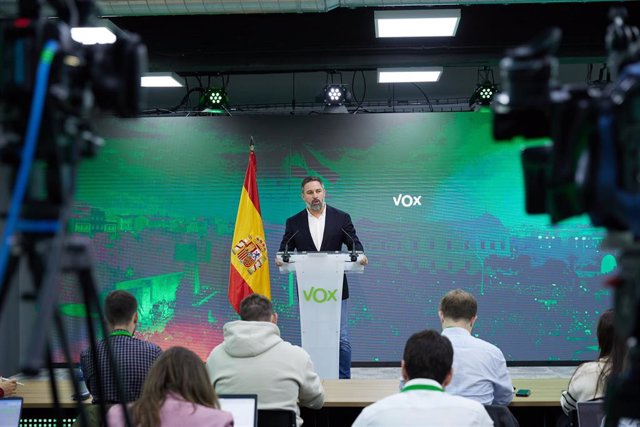 Archivo - El presidente de Vox, Santiago Abascal, ofrece una rueda de prensa en la sede Nacional de Vox.