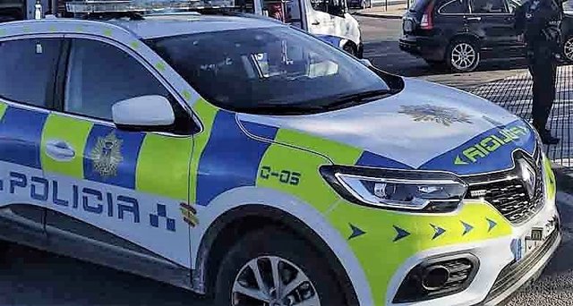 Archivo - Vehículo de la Policía Local de El Puerto