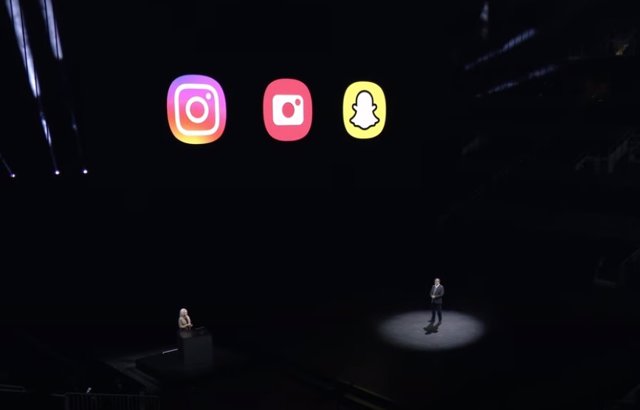 Anuncio de la integración de la cámara en Instagram y Snapchat durante Galaxy Unpacked