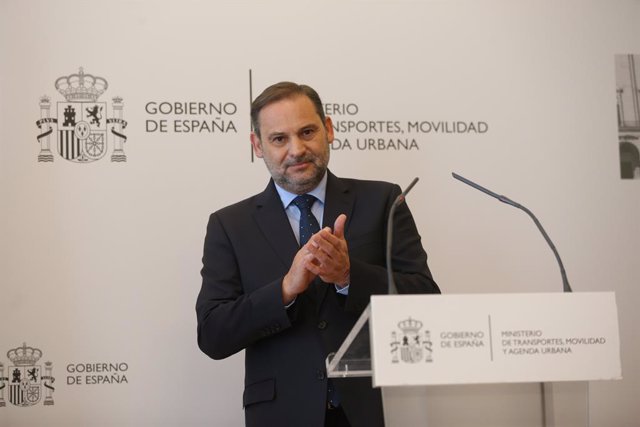 Archivo - El diputat del PSOE al Congrés i exministre de Transports, Mobilitat i Agenda Urbana, José Luis Ábalos