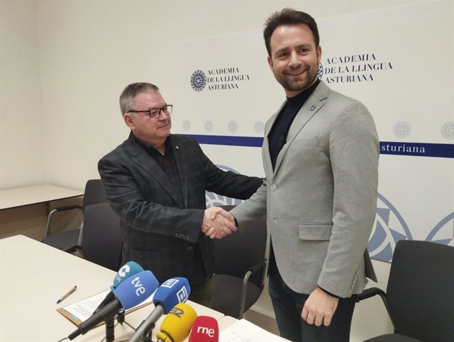 Xosé Antón González Riaño y Álvaro Queipo.