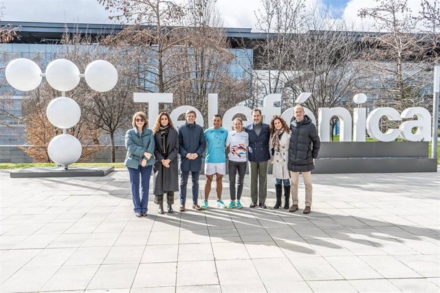 El Movistar Madrid Medio Maratón de 2024 y la Carrera ProFuturo presentan sus camisetas oficiales.