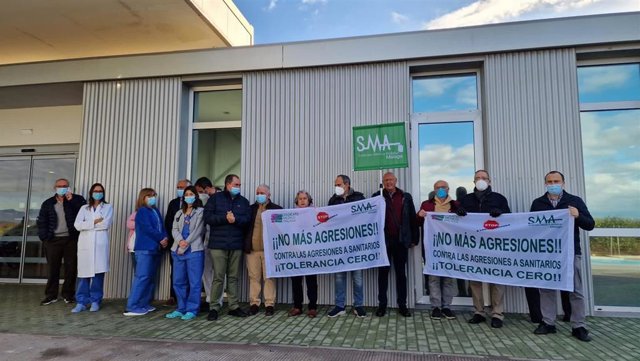 Archivo - Imagen de archivo de una concentración de protesta del SMM por agresiones a médicos.