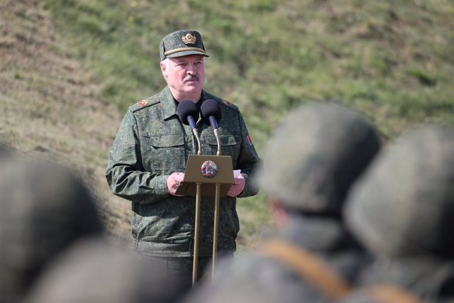 Archivo - Aleksandr Lukaixenko en unes maniobres militars