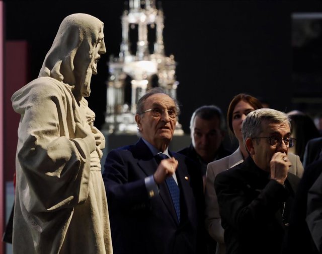Archivo - Una de las obras de la exposición ‘Venga tu Reino', en la Catedral de Nuestra Señora de la Asunción. 