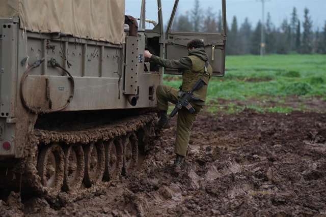 Imagen de archivo de un militar israelí en la frontera con Líbano 