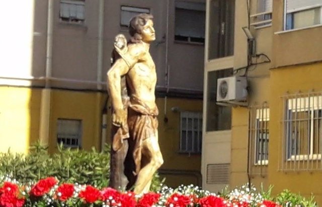 Tradicional voto a San Sebastián en Getafe.