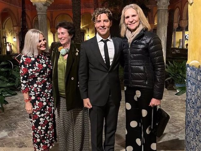 Eugenia inmortalizó para el recuerdo la fiesta en el palacio de Dueñas en honor a Hillary Clinton a la que asistieron la infanta Elena y David Bisbal