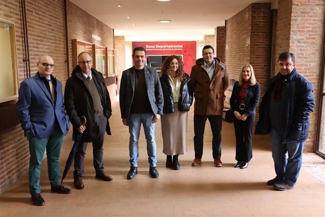Investigadores del proyecto  y representantes de la USAL