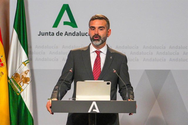 El consejero de Sostenibilidad, Medio Ambiente y Economía Azul de la Junta de Andalucía y portavoz del gobierno, Ramón   Fernández-Pacheco, este martes