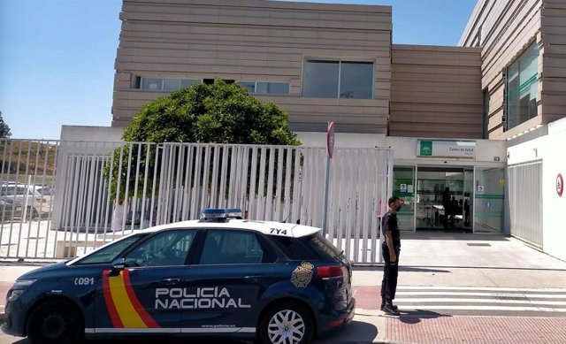 Detienen a una mujer por agredir a varios sanitarios y causar daños en un centro de salud de Jerez