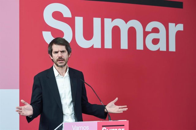 El portavoz de Sumar, Ernest Urtasun, ofrece una rueda de prensa, en el Espacio Rastro, a 22 de enero de 2024, en Madrid (España). Durante la comparecencia, Urtasun ha destacado el inicio de la negociación de la reducción de la jornada laboral.