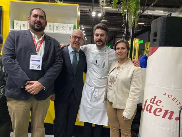 Demostración culinaria de tapas del chef Juan Carlos García en Fitur.