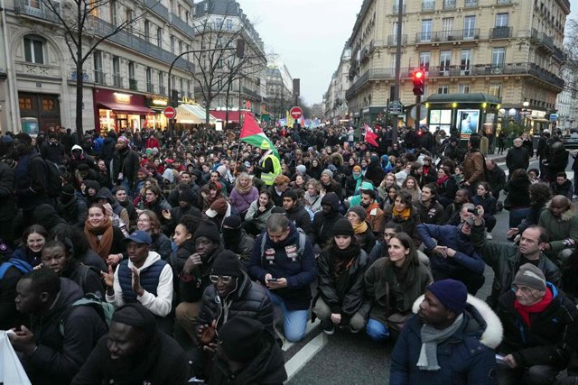 Archivo - Protestas contra la reforma migratoria en París