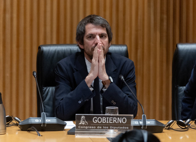 El ministro de Cultura, Ernest Urtasun, durante una comparecencia en la Comisión de Cultura, en el Congreso de los Diputados, a 22 de enero de 2024, en Madrid (España).