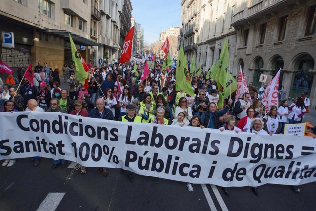 Unas 1.000 personas reclaman "condiciones laborales dignas" en Barcelona, según la Guardia Urbana