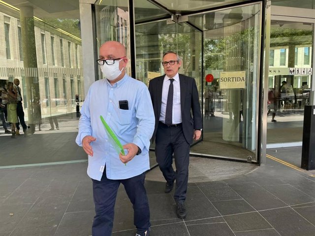 Archivo - El abogado Gonzalo Boye y el jefe de oficina de expresidente de Carles Puigdemont, Josep Lluís Alay