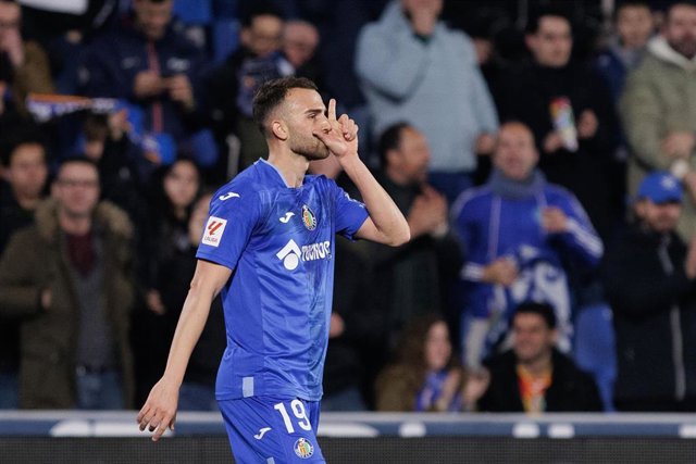 Borja Mayoral celebra su gol ante el Granada en LaLiga EA Sports 2023-2024