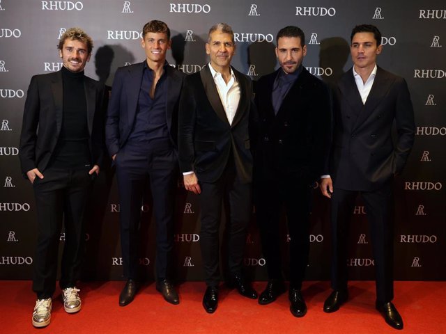 Antoine Griezmann, Marcos Llorente, Paco Roncero, Miguel Ángel Silvestre y Álex González, socios del nuevo local de moda de la capital, Rhudo