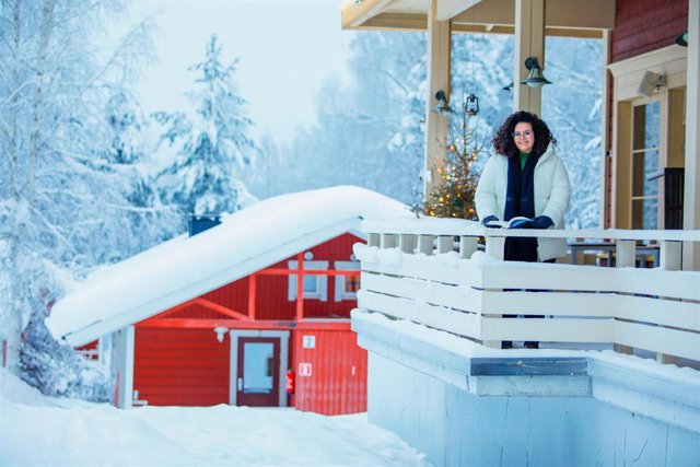 Inma Rubiales presenta 'Todos los lugares que mantuvimos en secreto' (Planeta) este 31 de enero. En la imagen, la escritora durante su estancia en Rovaniemi, en Finlandia, país en el que está ambientada su novela