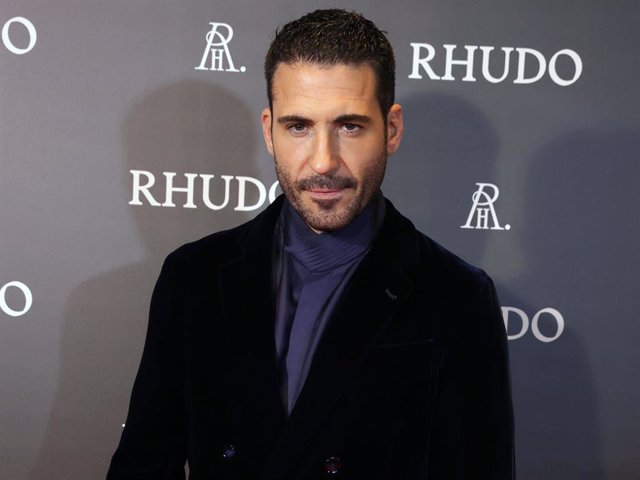 Miguel Ángel Silvestre asiste a la inauguración de su restaurante Rhudo