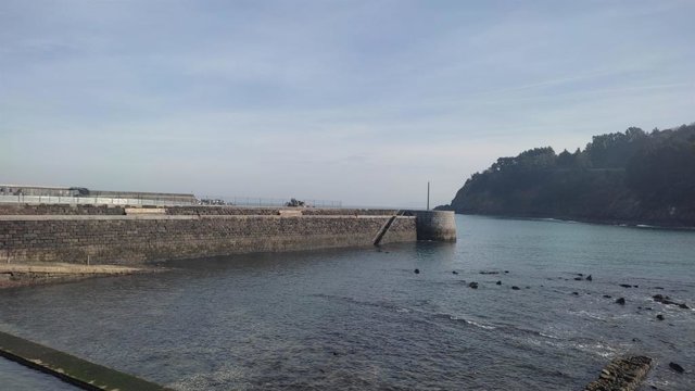 Cielos despejados en la costa vasca.