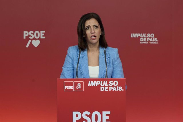 La portavoz del PSOE, Esther Peña, durante una rueda de prensa en la sede del PSOE en Ferraz, a 22 de enero de 2024, en Madrid (España).