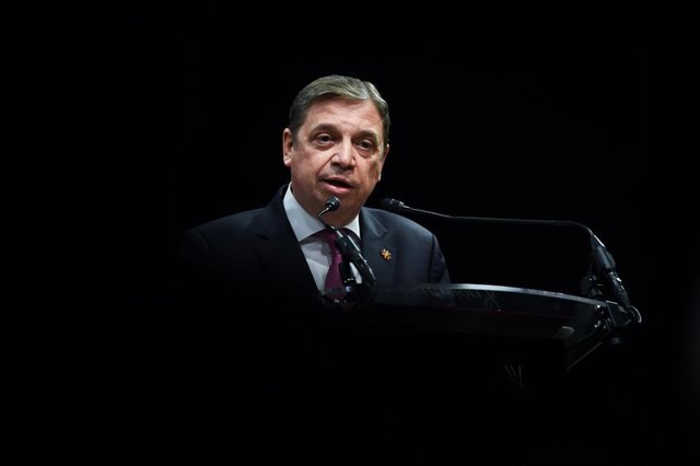 El ministro de Agricultura, Pesca y Alimentación, Luis Planas, interviene durante su visita a la XXII edición de Madrid Fusión, en IFEMA Madrid, a 30 de enero de 2024, en Madrid (España). Planas ha estado presente en el XXII Congreso Internacional Madrid 