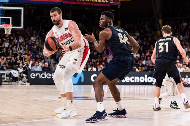 Archivo - Marc Gasol of Basquet Girona in action during the ACB Liga Endesa match between FC Barcelona and Basquet Girona  at Palau Blaugrana on November 06, 2022 in Barcelona, Spain.