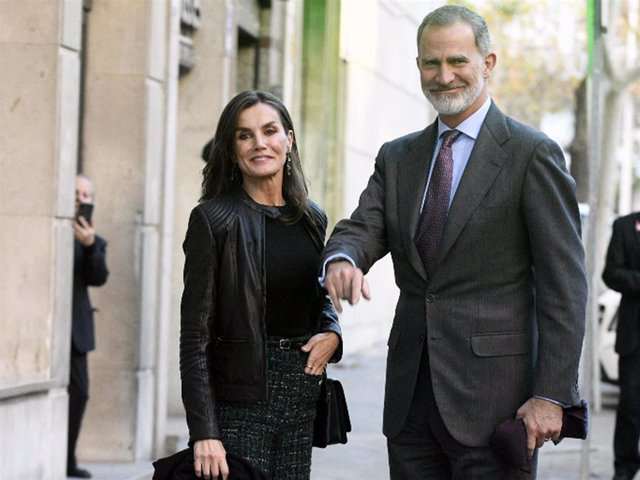 Archivo - La Reina Letizia y el Rey Felipe a la salida del cumpleaños de la infanta Elena el pasado 20 de diciembre