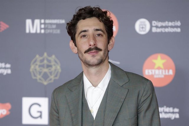 Enric Auquer posa durante el photocall de los XVI Premis Gaudí
