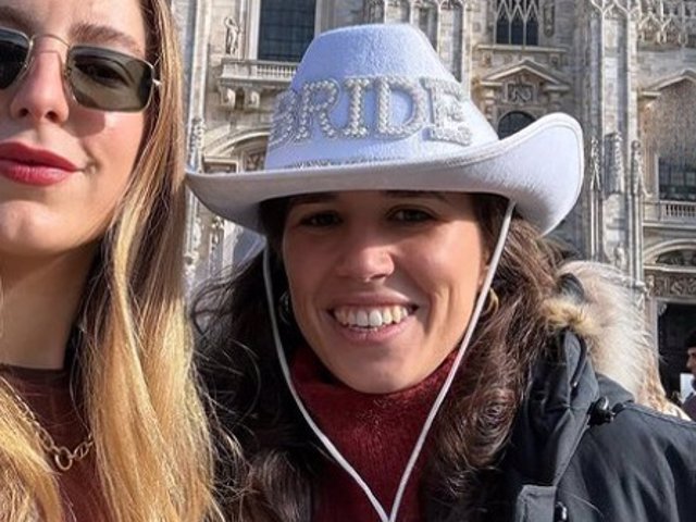 Teresa Urquijo, feliz en su despedida de soltera en Milán
