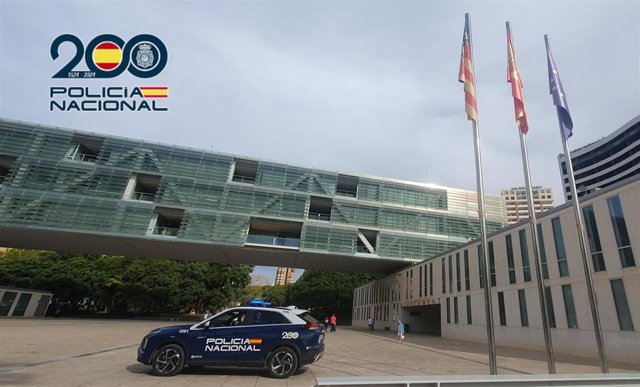 Coche de la Policía Nacional en Benidorm.