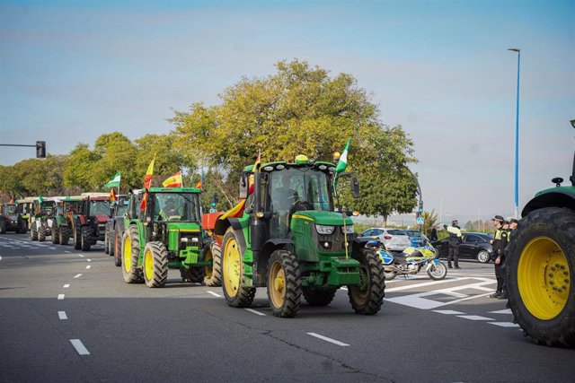 Tractorada de protesta en la provincia de Sevilla.