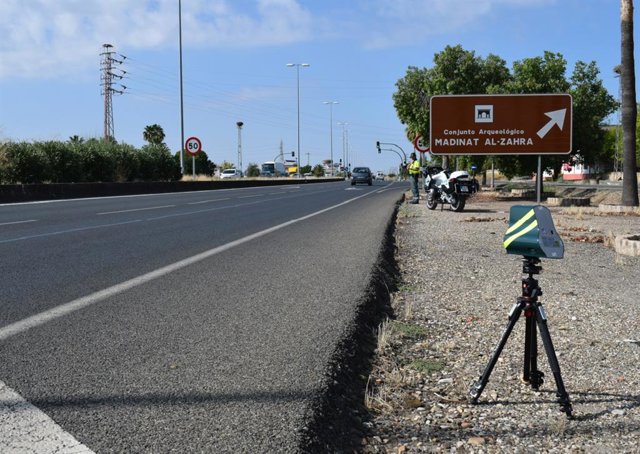 Control de Guardia Civil en la A-431, en Córdoba.